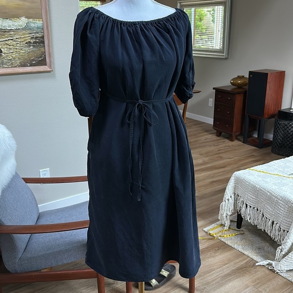 COS “Off The Shoulder Puff Sleeve dress” or on shoulder - Picture 3 of 11
